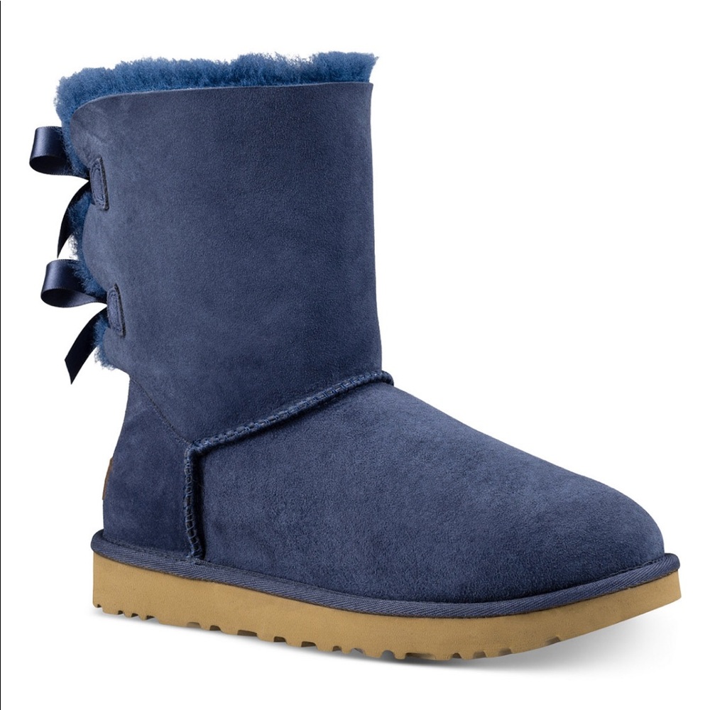 UGG Bailey Bow II boots - Size 7 navy